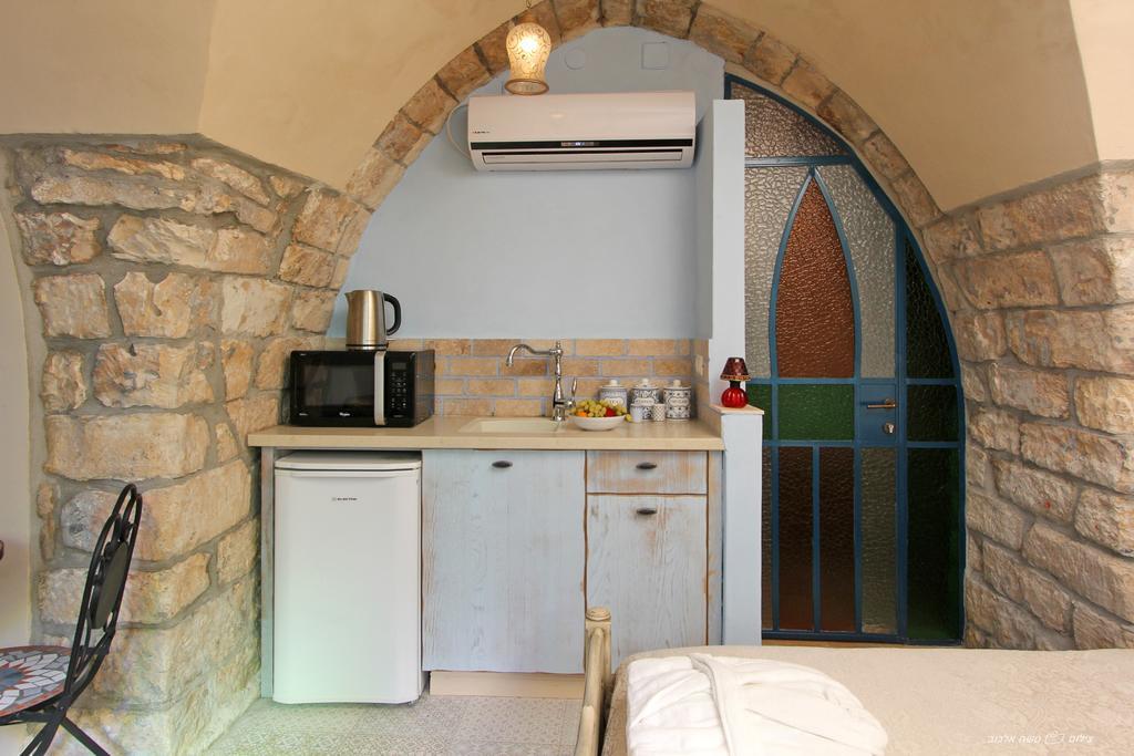Beit Ha'Omanim Hotel Safed Room photo