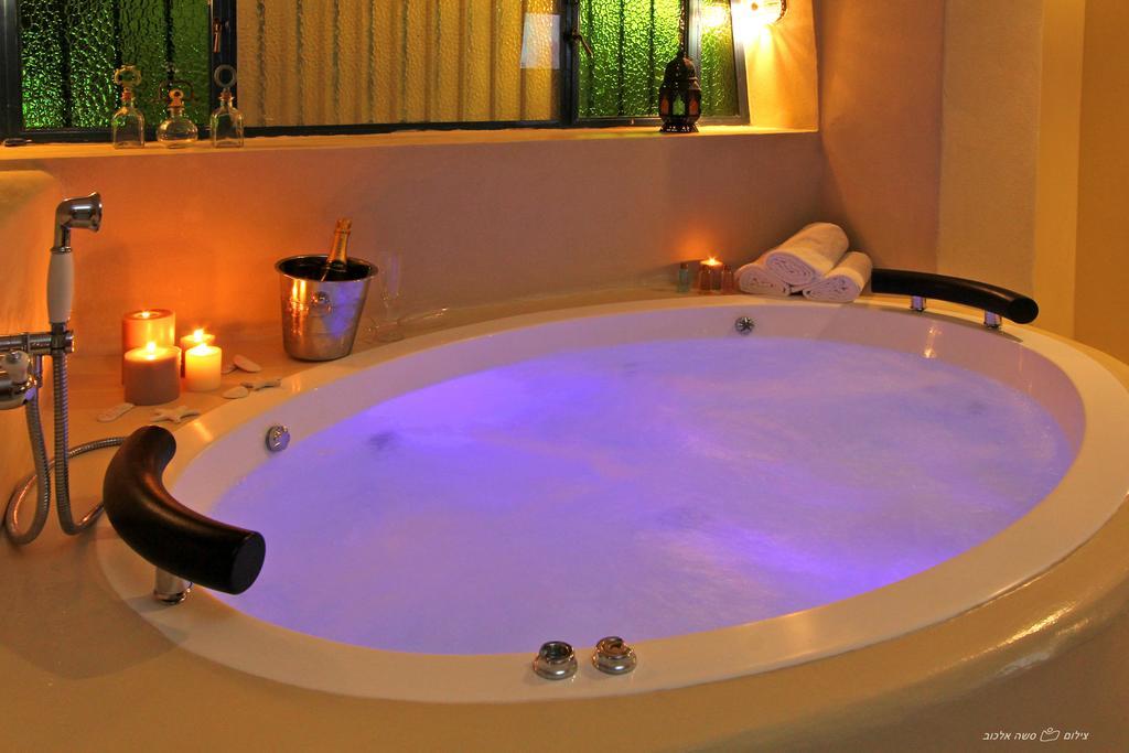 Beit Ha'Omanim Hotel Safed Room photo